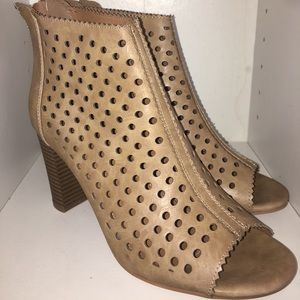 NWT Booties